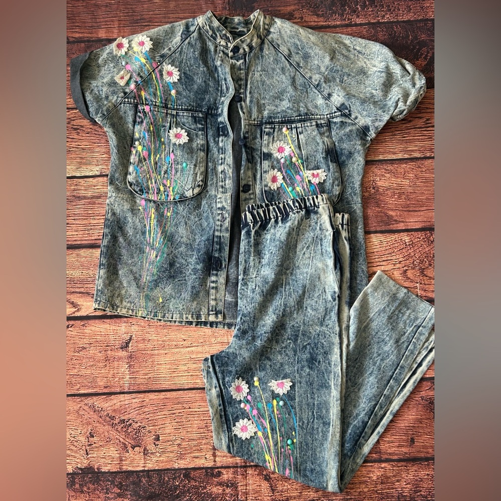 Mari-Lyn‎ Womens Acid Wash Denim Two Piece Set Painted Daisy Flowers